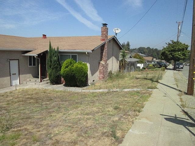 2nd image of 3158 Kelly St