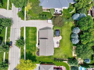 6808 Ridge Rd, Lincoln, NE 68512