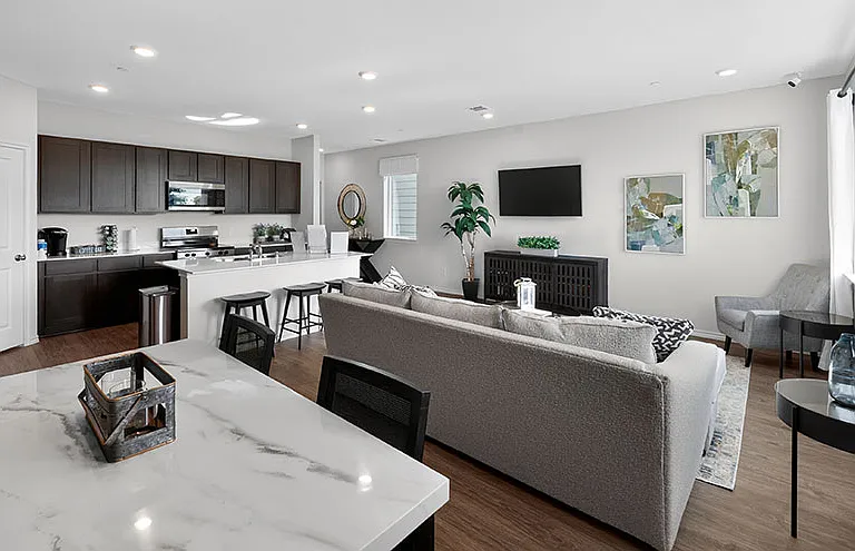 Urbane Duo Townhomes — Photo 2