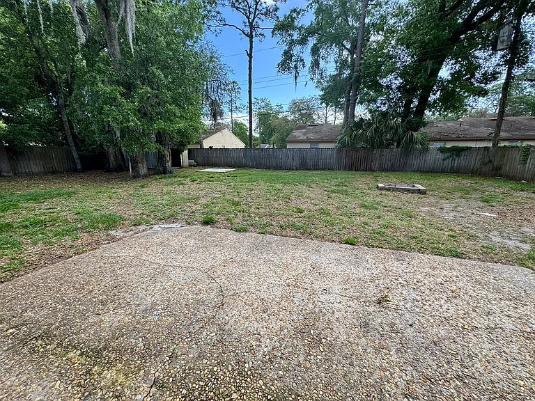 119 Arden Dr — Photo 15
