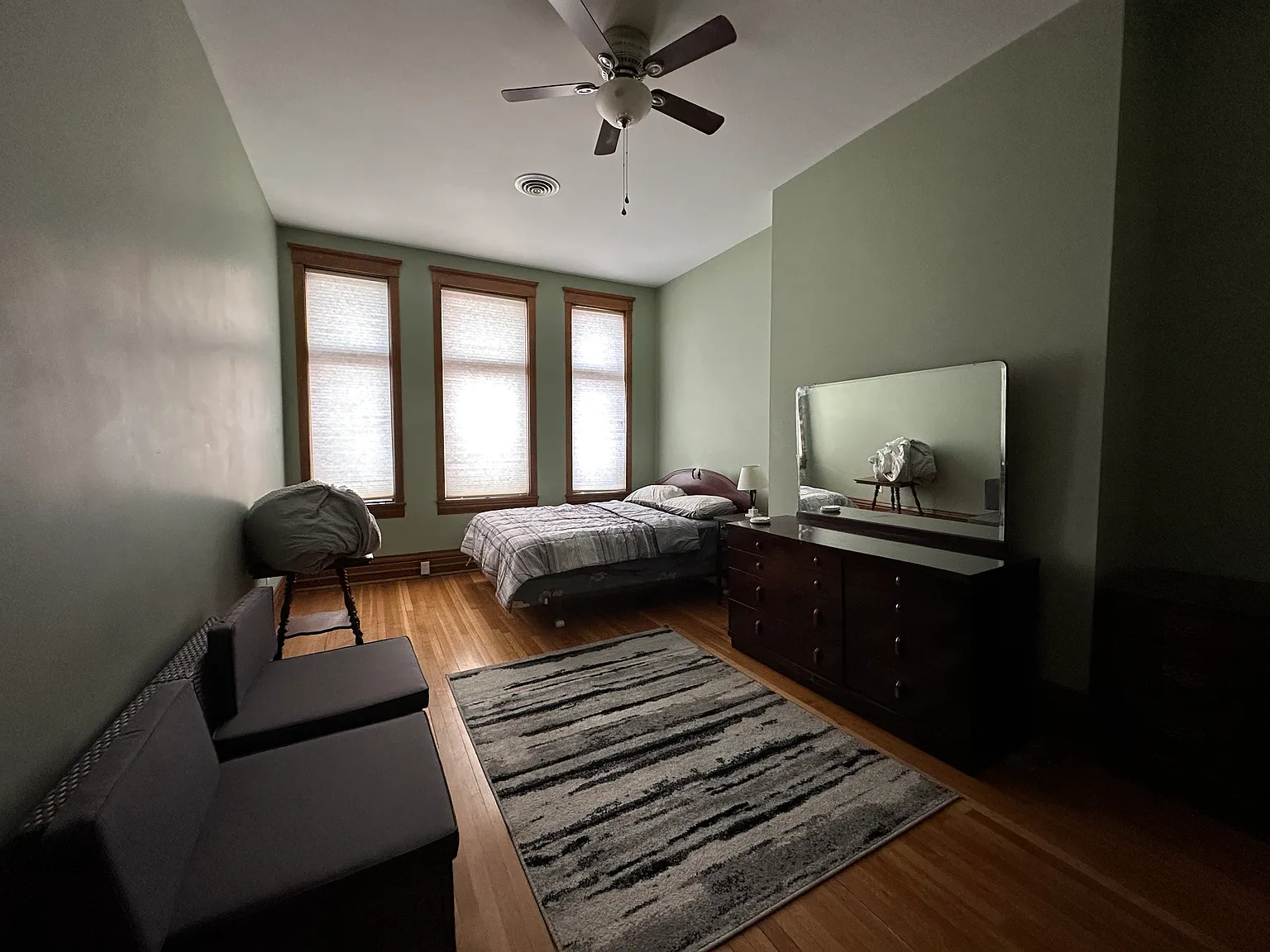 2 bed, 1000 sqft, $2,200 — Photo 2