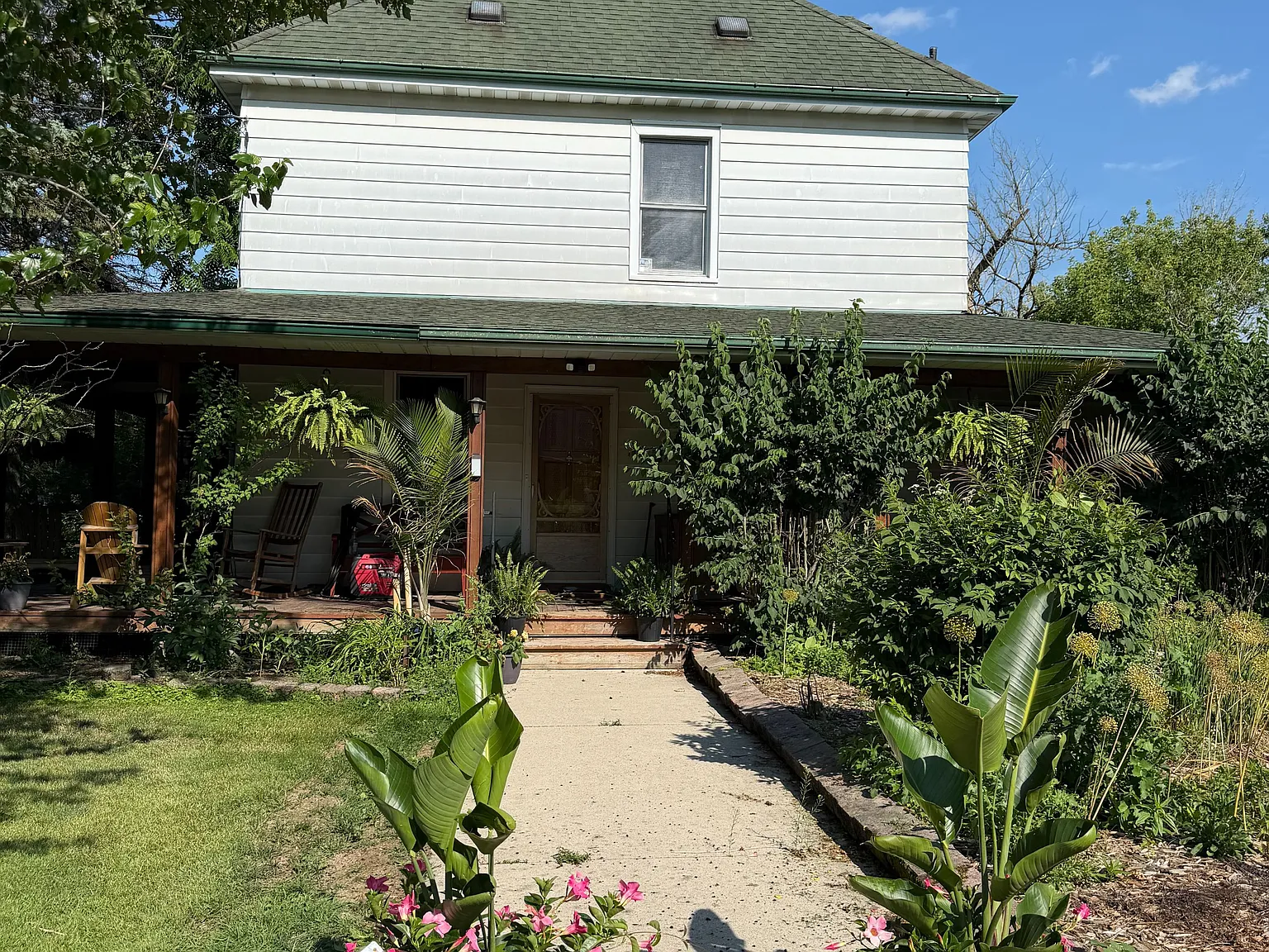 5 bed, $3,150 — Photo 2