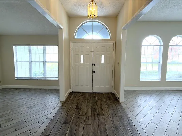 3913 Kiawa Dr — Photo 3
