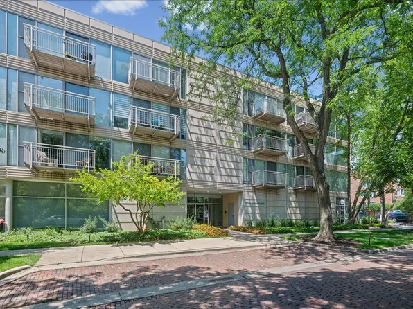 705 11th St APT 316, Wilmette, IL 60091