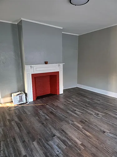 18 Davis St Photo 1