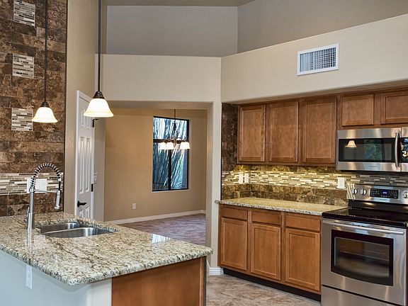 2nd image of 1531 E Camino De La Sombra