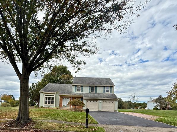 7 Robert Dr