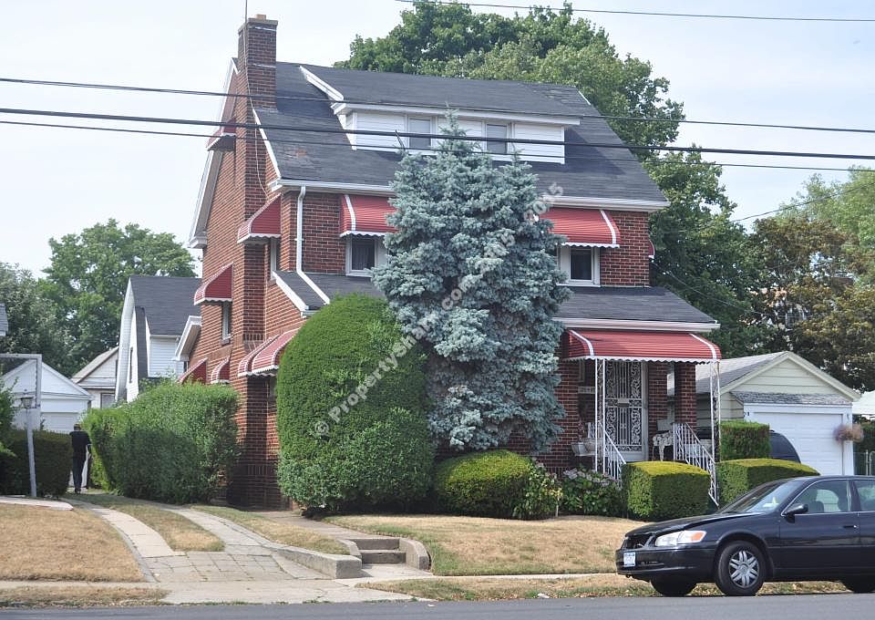 1st image of 209-49 110 Ave