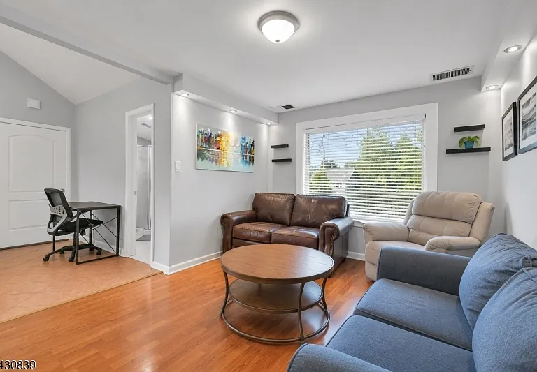 108 Ottawa Ave #2 — Photo 10