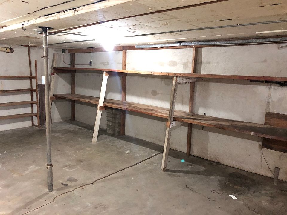 2nd image of 310 Date Palm Ave #400-A
