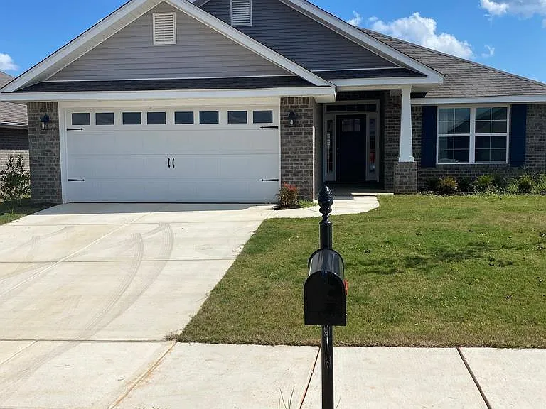 121 Sorrelweed Dr — Photo 1