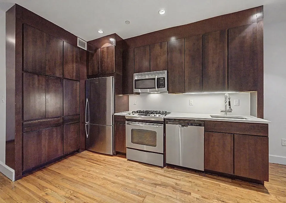 156 Prince St #2B