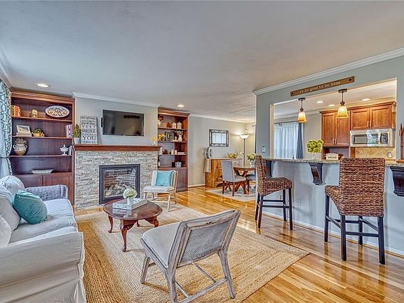 5th image of 3376 Autumn Wood Dr