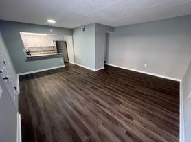 2561 NW 135th St, Miami, FL