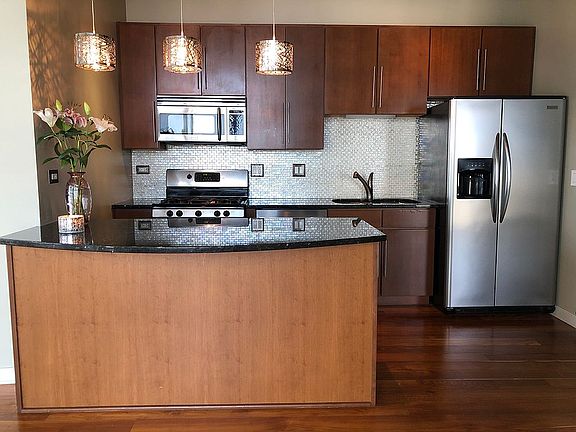 4th image of 700 N Larrabee St APT 1807