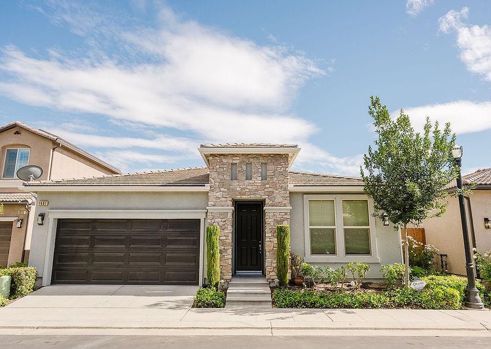 1st image of 1407 E Via Azzurra Way