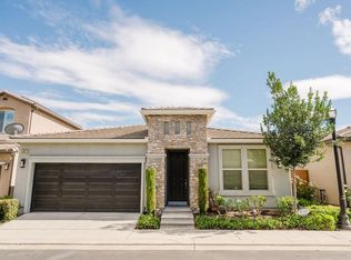 1407 E Via Azzurra Way, Fresno, CA 93730