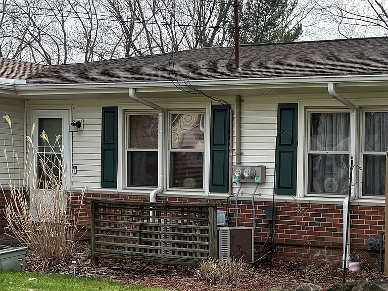 3br side of duplex