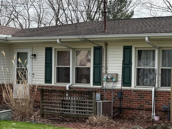 1860 Clearbrook Dr, Stow, OH 44224