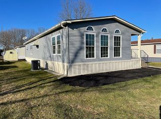 826 Woodchuck Dr, Mount Laurel, NJ 08054