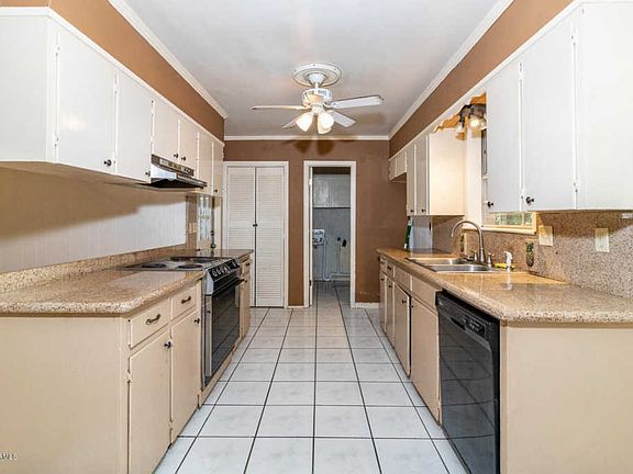 4th image of 225 Orangewood Dr