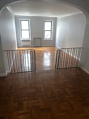 Rented by CENTURY 21 Sunny Gardens Realty, Inc. | media 12