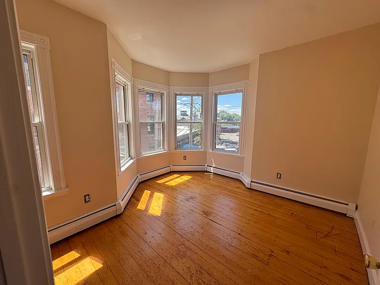 13 Bismarck St #3 — Photo 8