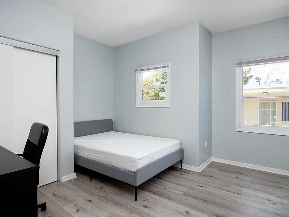 1st image of 1220 W 27th St #1220 & 1222