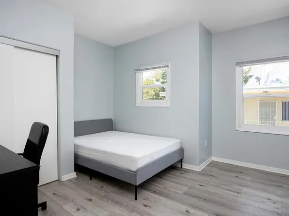 1220 W 27th St #1220 & 1222, Los Angeles, CA 90007