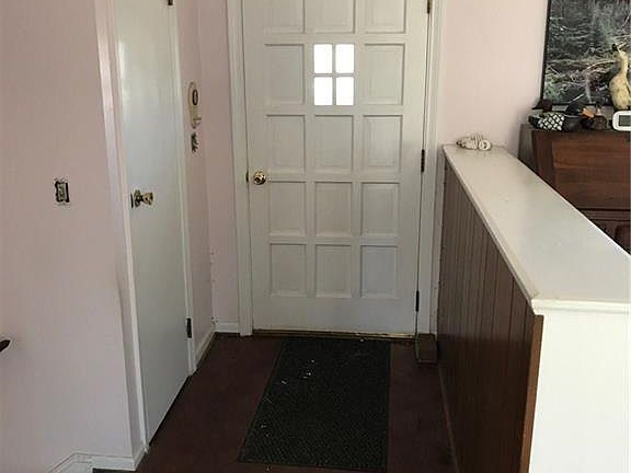 3rd image of 5 Buttonwood Cir