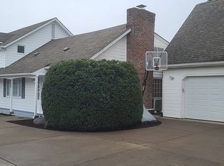 520 Maxwell Rd, Eugene, OR 97404