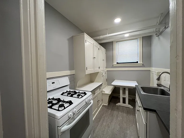 3312 Blaisdell Apartments — Photo 19