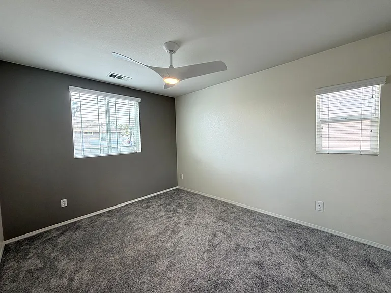 5798 Mapleview Dr — Photo 16