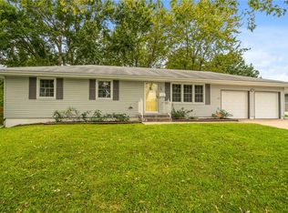 126 SE Moore St, Blue Springs, MO 64014
