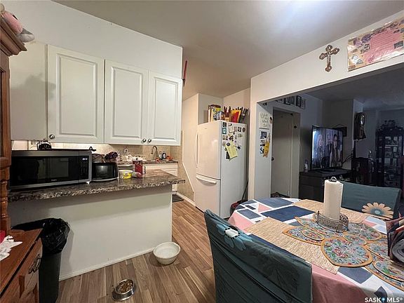 4th image of 518 U Ave S