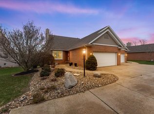 1718 Tin Cup Rd, Mahomet, IL 61853