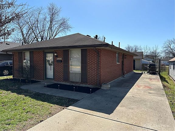 2nd image of 2022 Arthur Ave