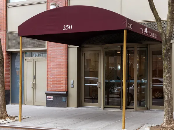 250 East 30th Street 14B image 13 of 13