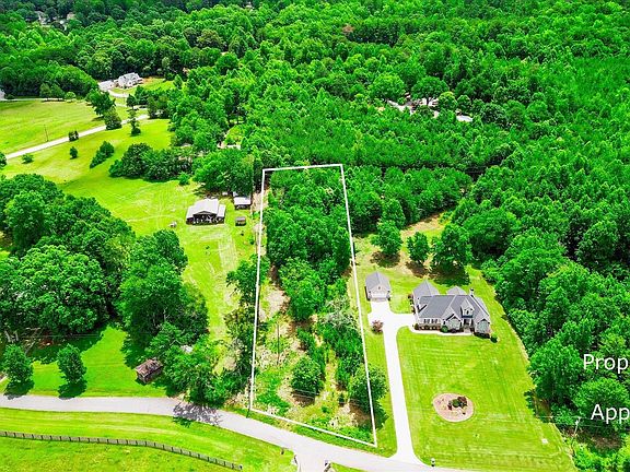 2nd image of 301 Clearview Rd