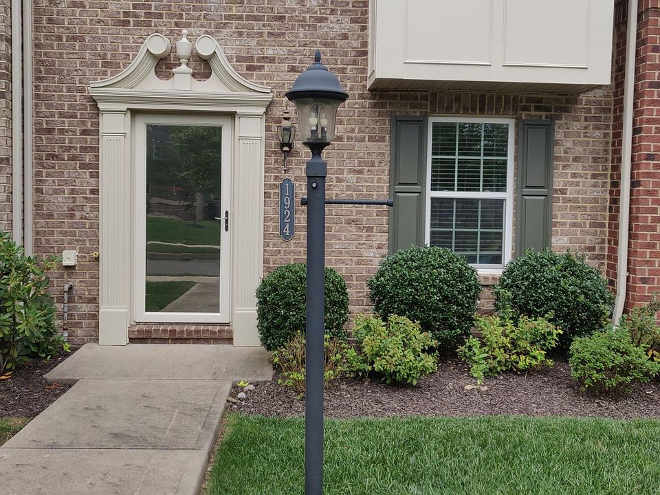 1st image of 1924 Georgetown Dr #1924