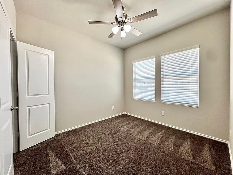 3501 NW Renfro St #204 — Photo 15