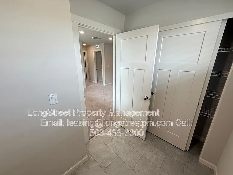 5954 Henshaw St SE — Photo 12