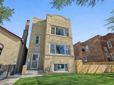 8207 S Clyde Ave, Chicago, IL, 60617