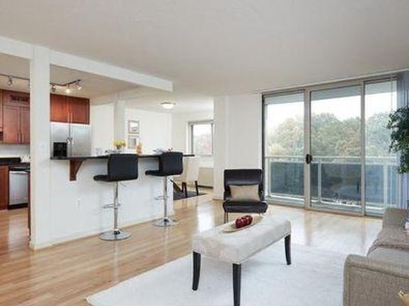 7333 New Hampshire Ave APT 711