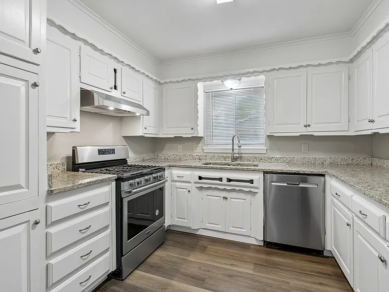 Kitchen 1
