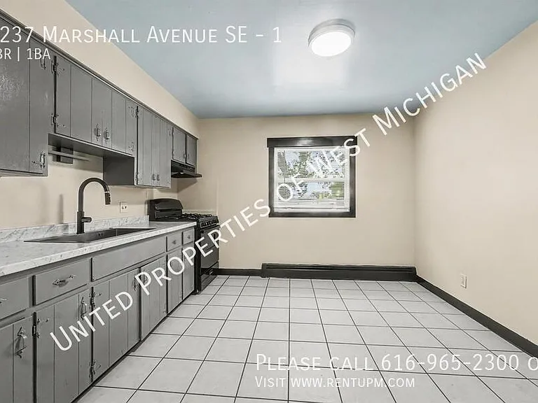 3237 Marshall Ave SE #1 — Photo 7