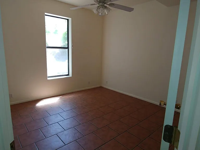 95 E Cliff House Dr #C — Photo 11