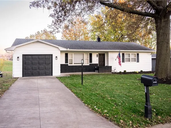 605 S 11th St, Savannah, MO 64485