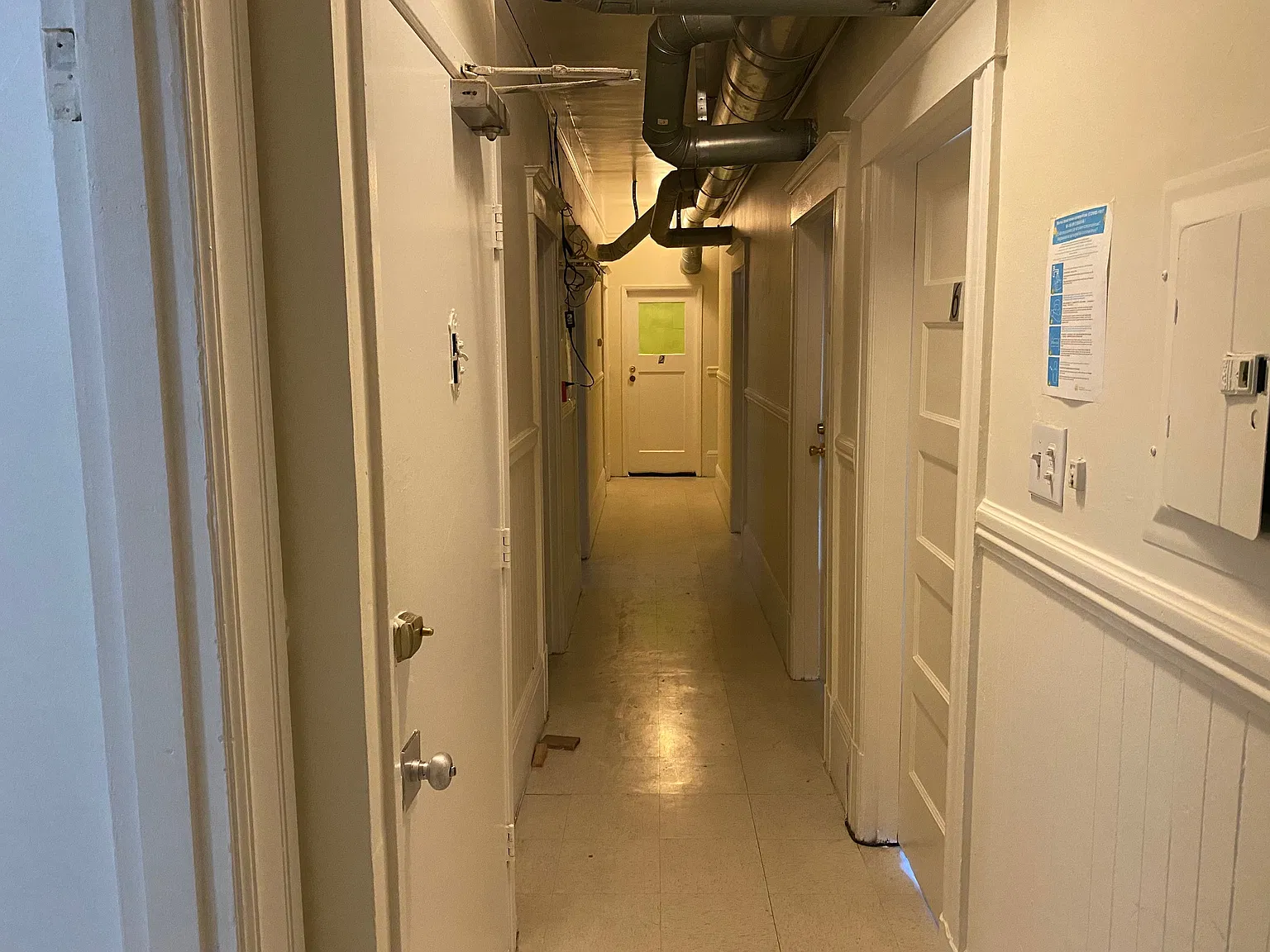 8 bed, 3000 sqft, $900 — Photo 3