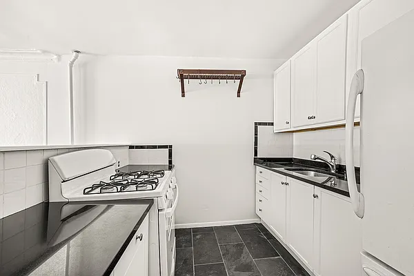 Rented by Compass | media 1